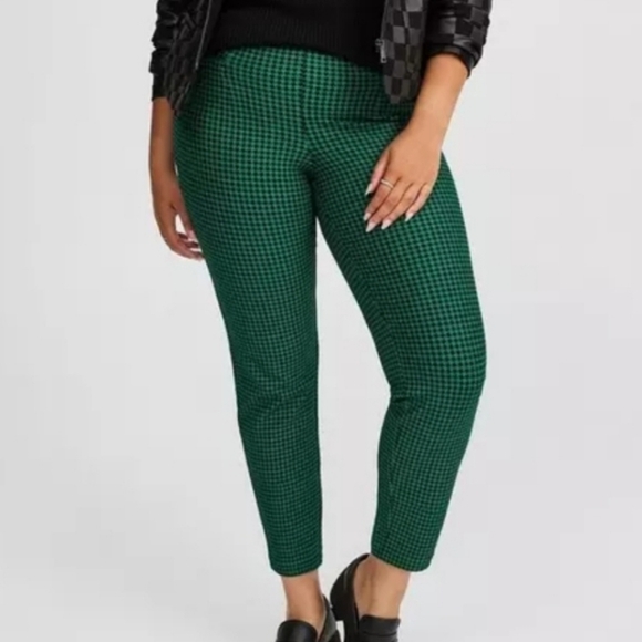 torrid Pants - Pencil Studio Luxe Ponte Pant - Torrid Size 1 SHORT